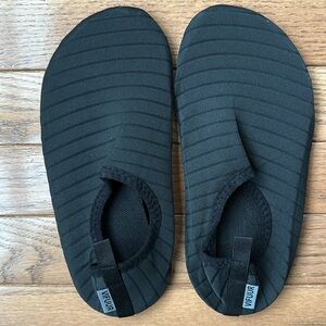 NEW Vifuur Water Shoes unisex black size 5.5-6.5 women’s / 4.5-5.5 men’s kids